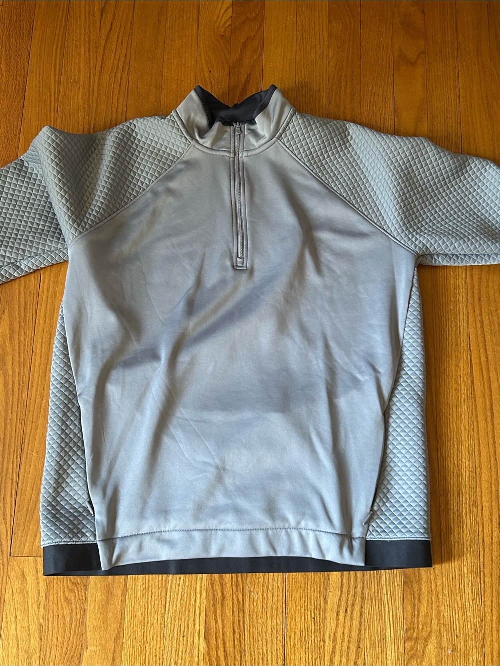 Under Armour Light Gray Quilted Sleeve Quarter-Zip Pullover